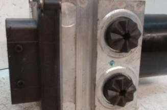 Bloc ABS (freins anti-blocage) CITROEN C6
