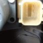 Leve vitre electrique avant gauche FORD FIESTA 6