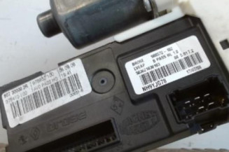 Leve vitre electrique avant droit RENAULT LAGUNA 3