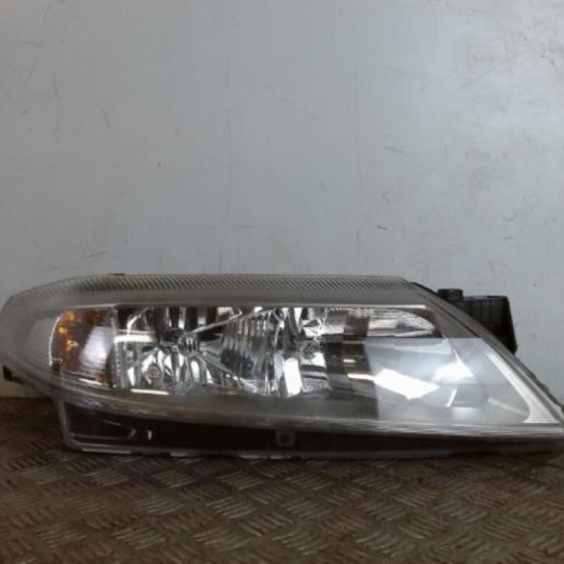 Optique avant principal droit (feux)(phare) RENAULT LAGUNA 2
