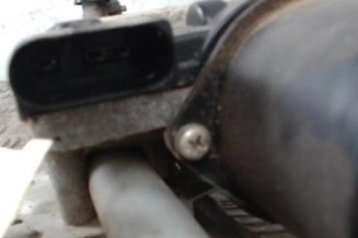 Moteur essuie glace avant VOLKSWAGEN PASSAT 5 Photo n°3