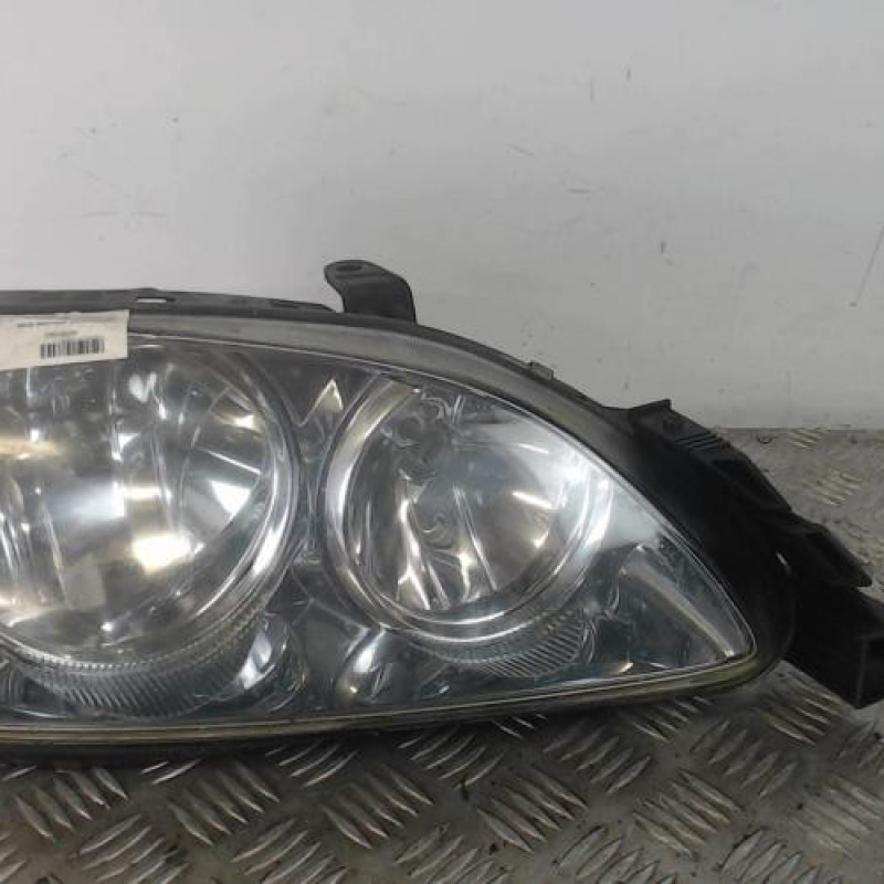 Optique avant principal droit (feux)(phare) TOYOTA AVENSIS 1