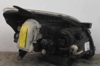 Optique avant principal gauche (feux)(phare) TOYOTA AVENSIS 2