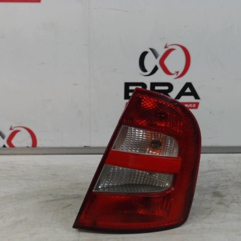 Feu arriere principal droit (feux) SKODA FABIA 1 Feu arriere principal droit (feux) SKODA FABIA 1