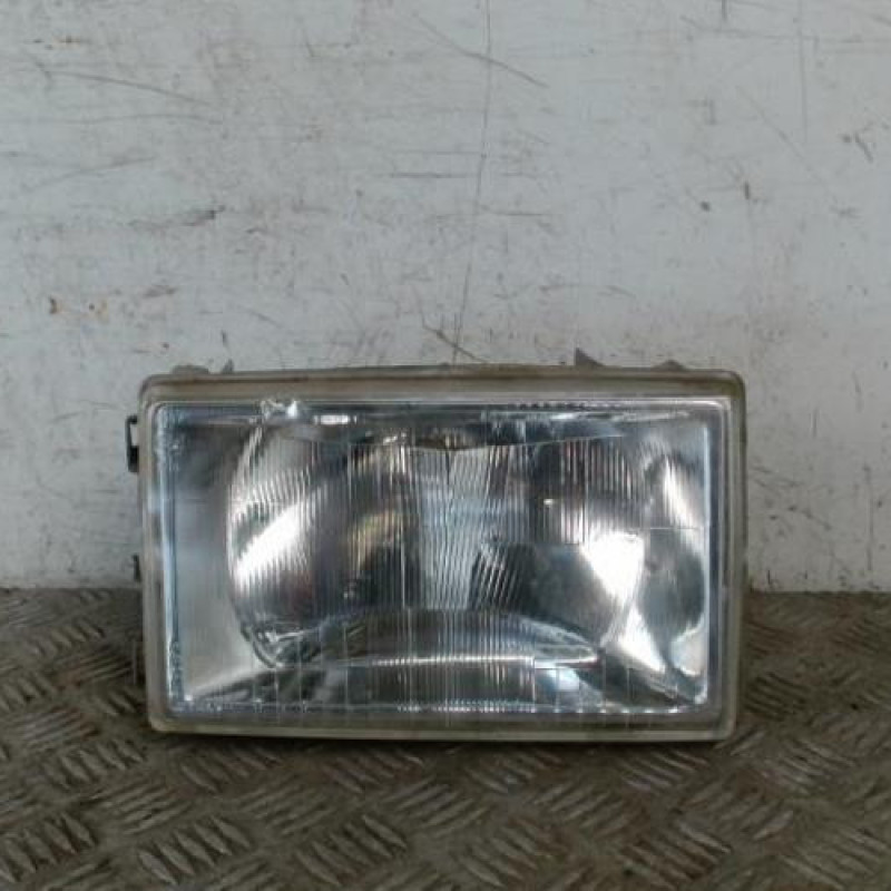 Optique avant principal droit (feux)(phare) RENAULT R9