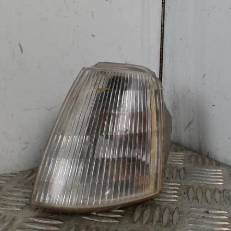 Optique avant secondaire gauche (feux)(clignotant) RENAULT R19