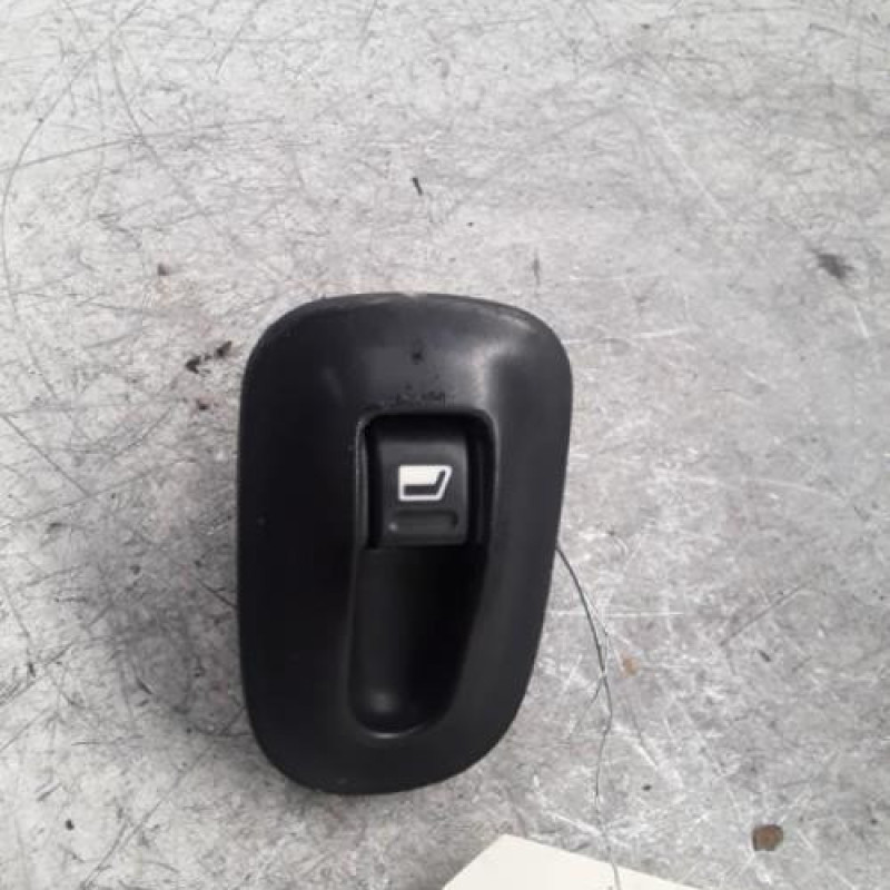 Interrupteur de leve vitre avant gauche PEUGEOT 306