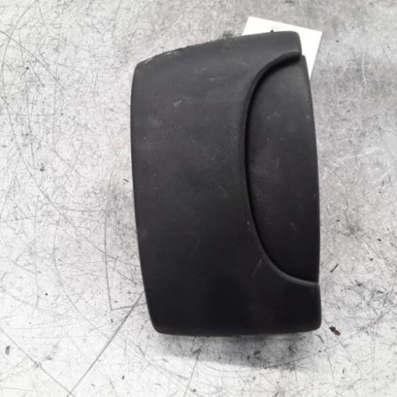 Poignee porte laterale gauche RENAULT KANGOO 1