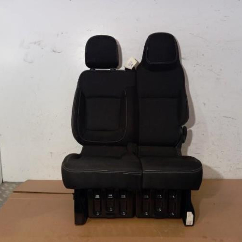 Siege avant droit (banquette double) RENAULT TRAFIC 3 COURT