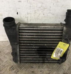 Echangeur air (Intercooler) AUDI A4 2 Photo n°1