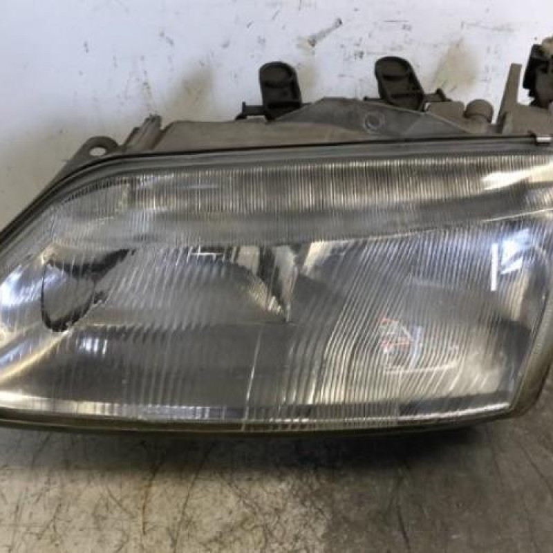 Optique avant principal gauche (feux)(phare) RENAULT LAGUNA 1