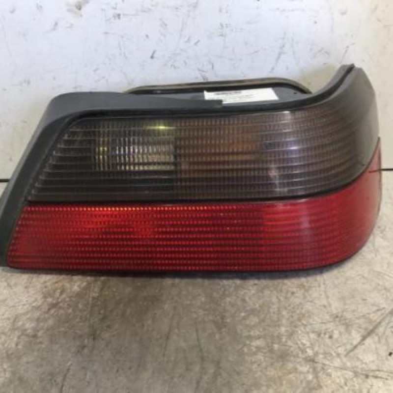 Feu arriere principal droit (feux) PEUGEOT 605 Feu arriere principal droit (feux) PEUGEOT 605