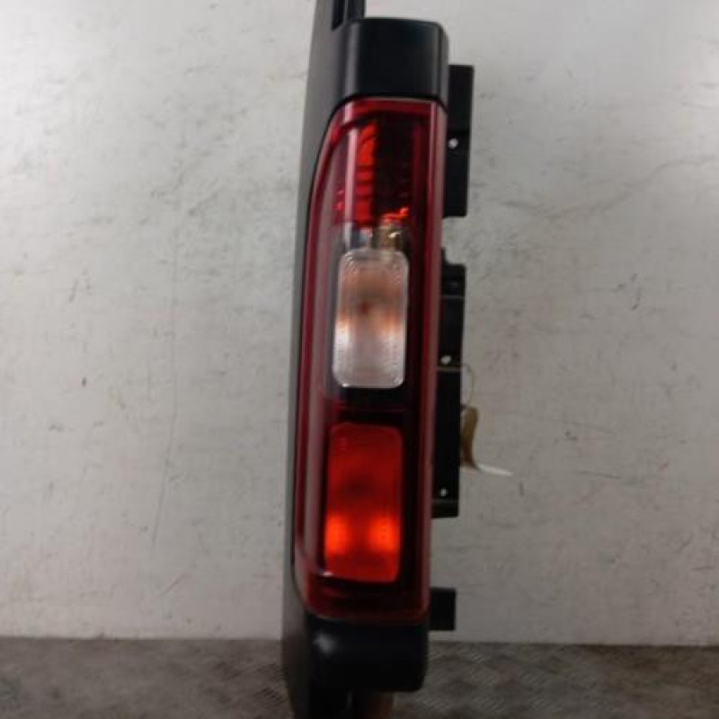 Feu arriere principal gauche (feux) RENAULT TRAFIC 3 COURT