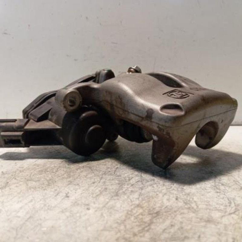 Etrier arriere droit (freinage) RENAULT ARKANA Etrier arriere droit (freinage) RENAULT ARKANA