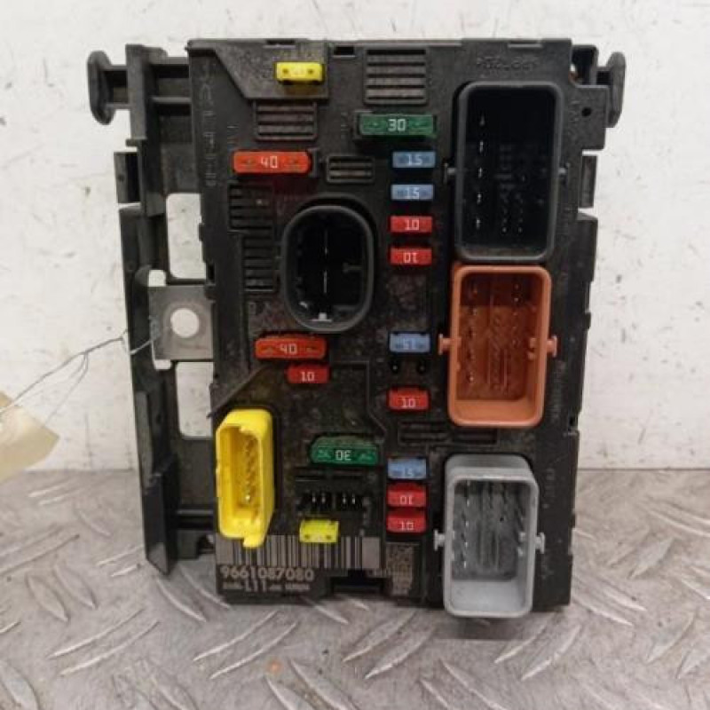 Boitier servitude moteur (BSM) PEUGEOT 307 Boitier servitude moteur (BSM) PEUGEOT 307