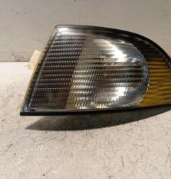 Optique avant secondaire gauche (feux)(clignotant) AUDI A4 1 Photo n°1