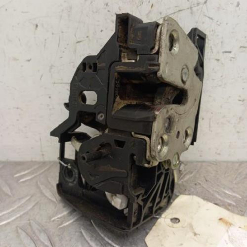 Serrure arriere droit DACIA SANDERO 2 Serrure arriere droit DACIA SANDERO 2