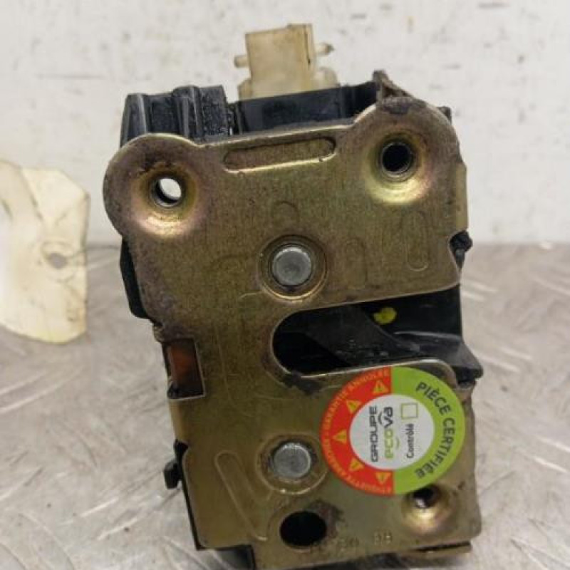 Serrure avant droit RENAULT KANGOO 1 Serrure avant droit RENAULT KANGOO 1
