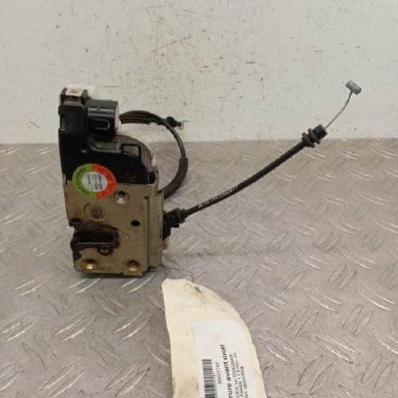 Serrure avant droit CITROEN C3 1 Serrure avant droit CITROEN C3 1