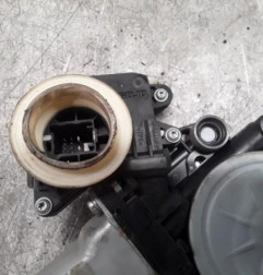 Leve vitre electrique arriere droit TOYOTA AURIS 2 Photo n°3