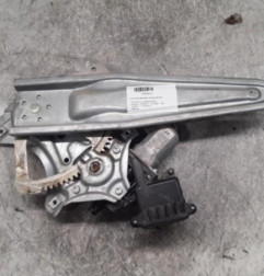Leve vitre electrique arriere gauche TOYOTA AURIS 2 Photo n°1