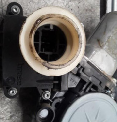 Leve vitre electrique arriere gauche TOYOTA AURIS 2 Photo n°3
