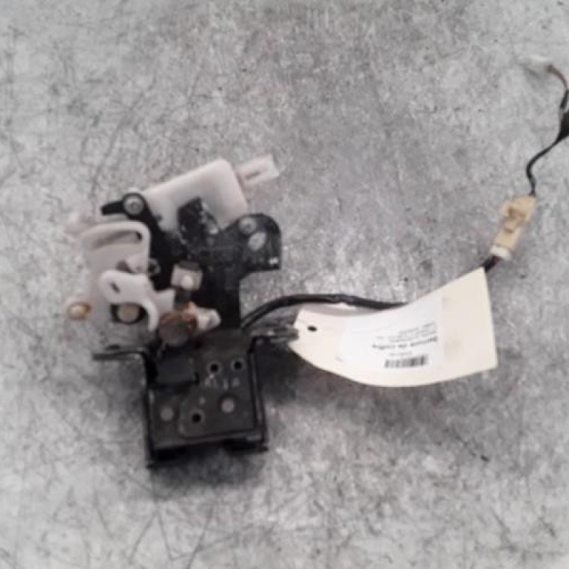 Serrure de coffre MAZDA 3 1 Serrure de coffre MAZDA 3 1