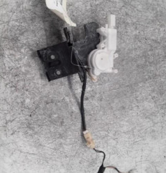 Serrure de coffre MAZDA 3 1