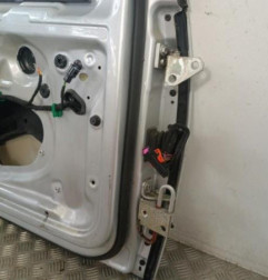 Porte avant gauche VOLKSWAGEN GOLF 5 Photo n°8