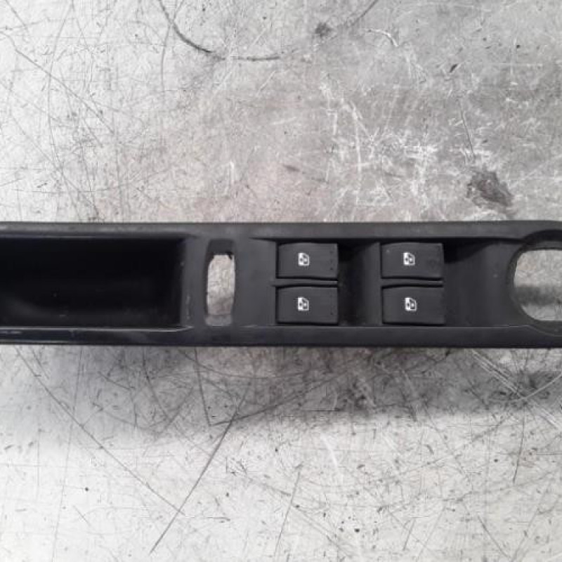 Interrupteur de leve vitre avant gauche RENAULT GRAND ESPACE 4