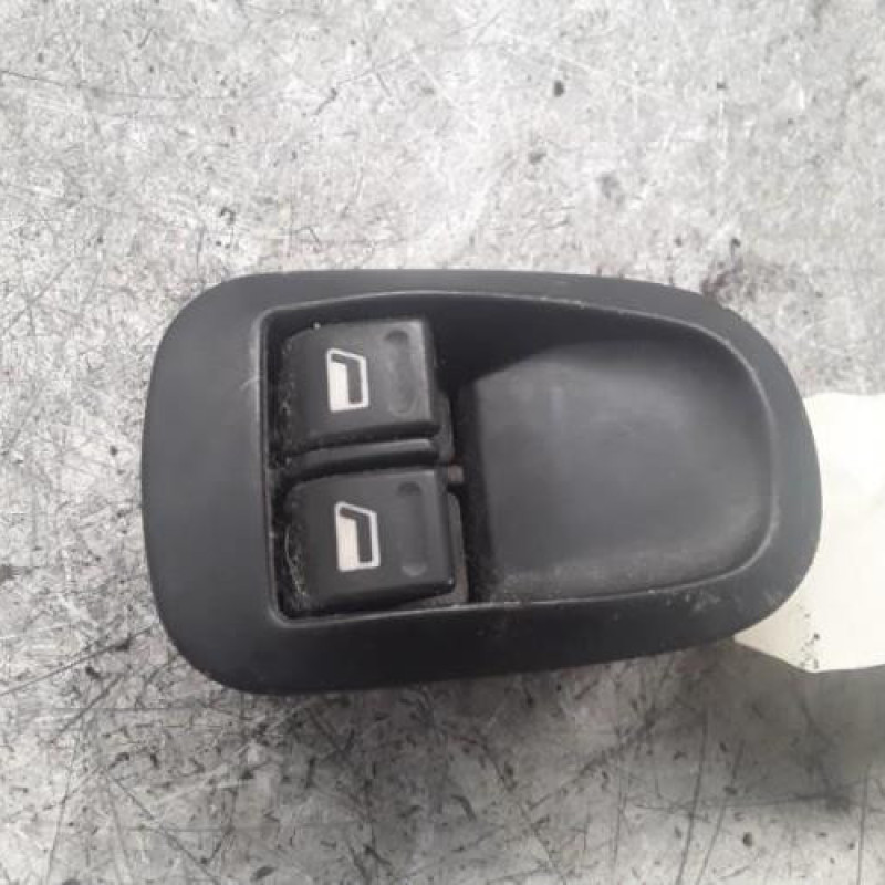 Interrupteur de leve vitre avant gauche PEUGEOT 206