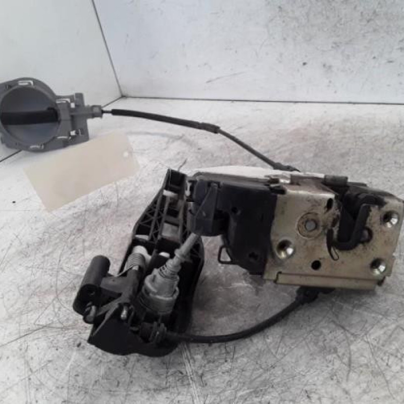 Serrure avant gauche CITROEN C3 1 Serrure avant gauche CITROEN C3 1