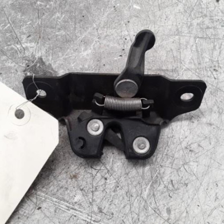 Serrure de coffre PEUGEOT 106