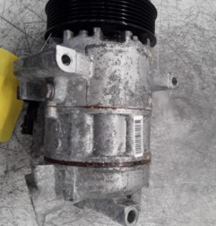 Compresseur clim RENAULT CLIO 4 Photo n°1