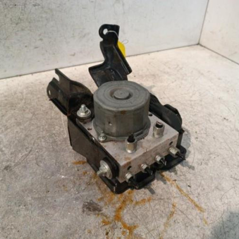 Bloc ABS (freins anti-blocage) NISSAN MICRA 5 Bloc ABS (freins anti-blocage) NISSAN MICRA 5