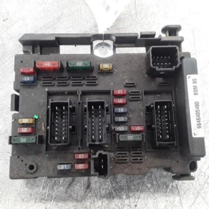 Boitier servitude moteur (BSM) PEUGEOT 307 Boitier servitude moteur (BSM) PEUGEOT 307