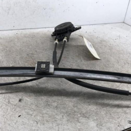 Leve vitre mecanique avant droit PEUGEOT 106