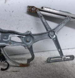 Leve vitre electrique avant droit MERCEDES CLASSE E 210 Photo n°1
