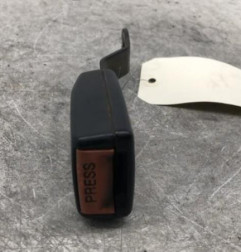 Attache ceinture avant gauche MERCEDES VITO 638