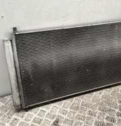 Radiateur clim TOYOTA VERSO Photo n°3