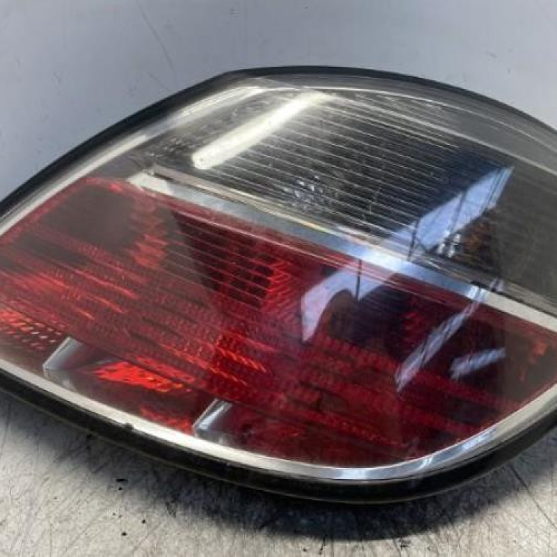 Feu arriere principal droit (feux) OPEL ASTRA H Feu arriere principal droit (feux) OPEL ASTRA H