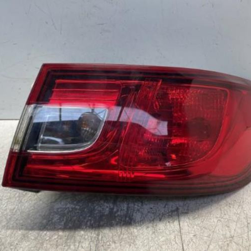Feu arriere principal droit (feux) RENAULT CLIO 4 Feu arriere principal droit (feux) RENAULT CLIO 4