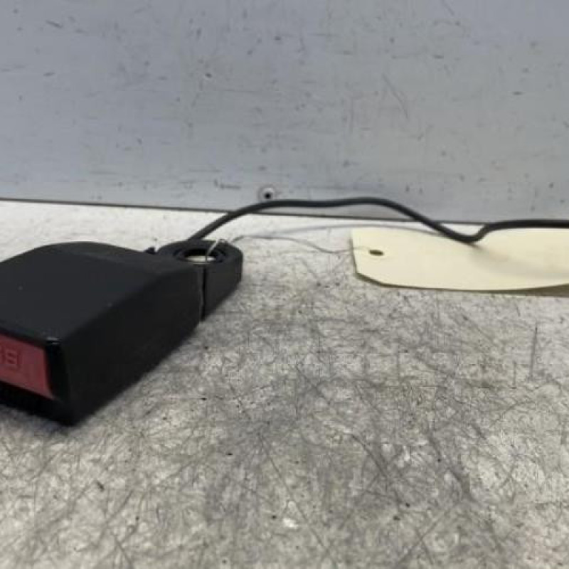 Attache ceinture arriere droit PEUGEOT RCZ