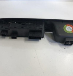 Interrupteur de leve vitre avant gauche CITROEN C4 2