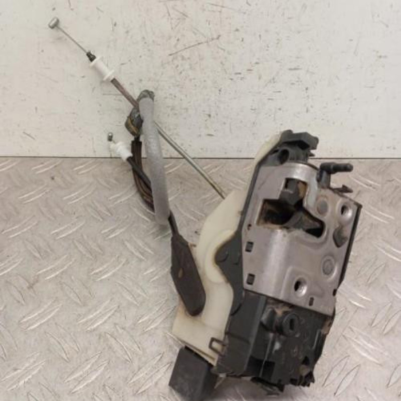 Serrure avant droit CITROEN C4 2