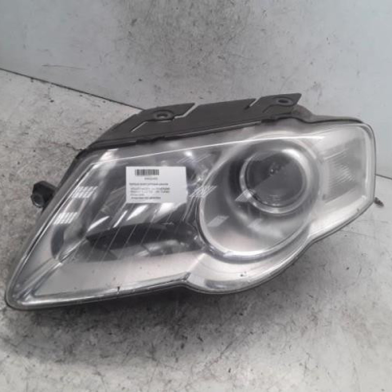 Optique avant principal gauche (feux)(phare) VOLKSWAGEN PASSAT 5