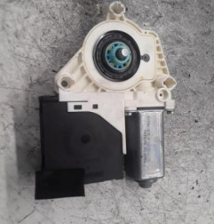 Leve vitre electrique avant droit VOLKSWAGEN PASSAT 5 Photo n°1