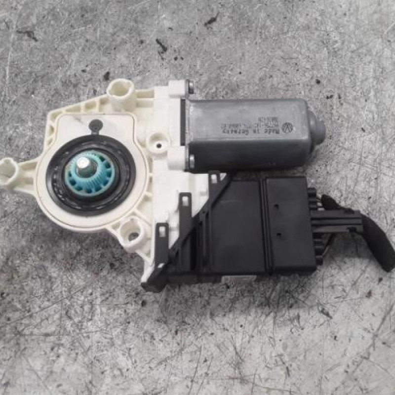 Leve vitre mecanique arriere gauche VOLKSWAGEN PASSAT 5