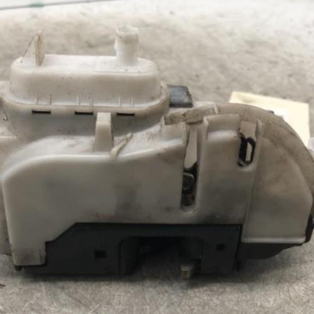 Serrure avant droit VOLKSWAGEN POLO 3