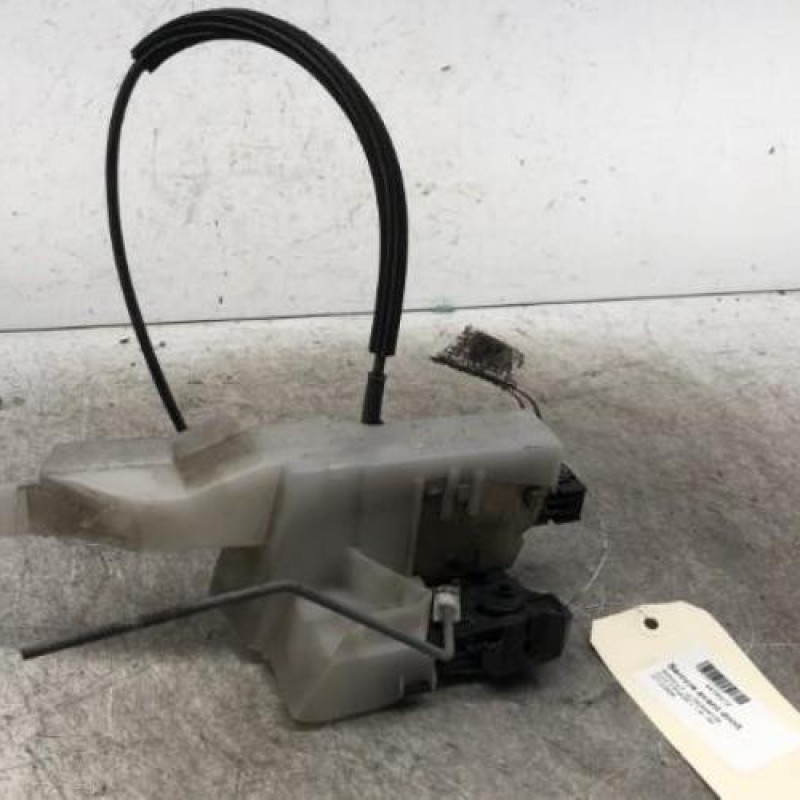 Serrure avant droit RENAULT CLIO 2 Serrure avant droit RENAULT CLIO 2